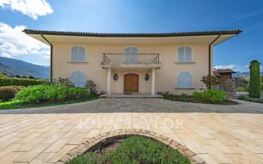 Villa 10 Zimmer - image - 1