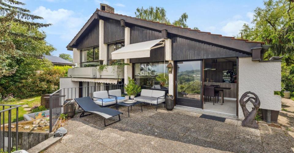 AVULLY: Magnifique maison rénovée avec vue