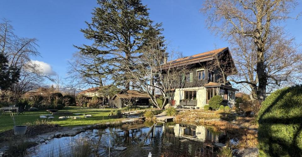 Collex-Bossy | Beau chalet de charme rénové hors niusances