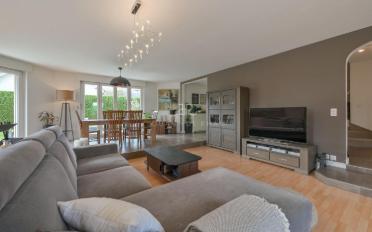 Villa - image - 4