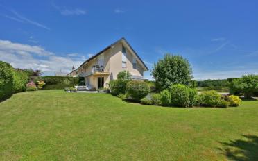 Villa - image - 3