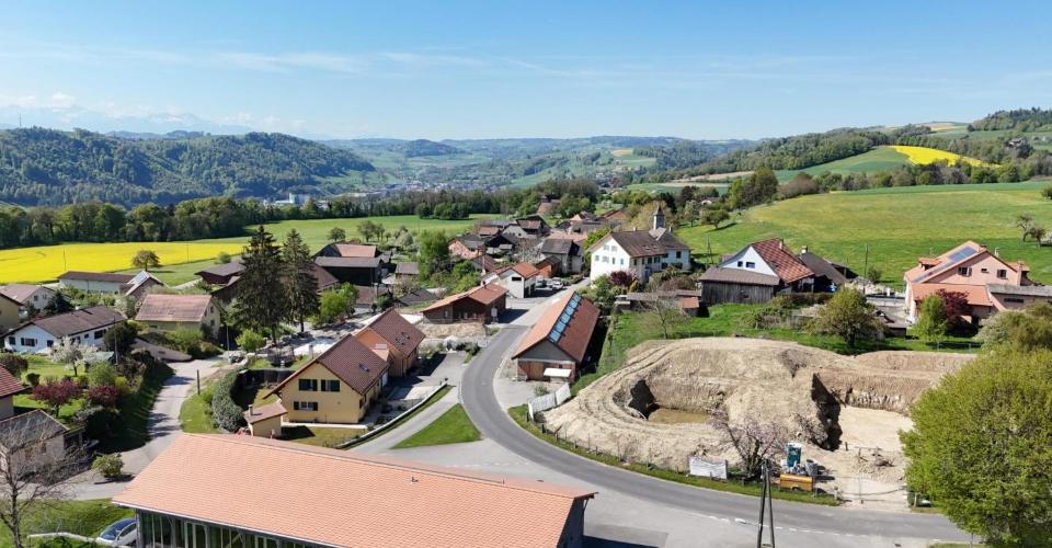 Villa contemporaine de 5.5 pièces avec grand jardin privatif à Bussy-sur-Moudon