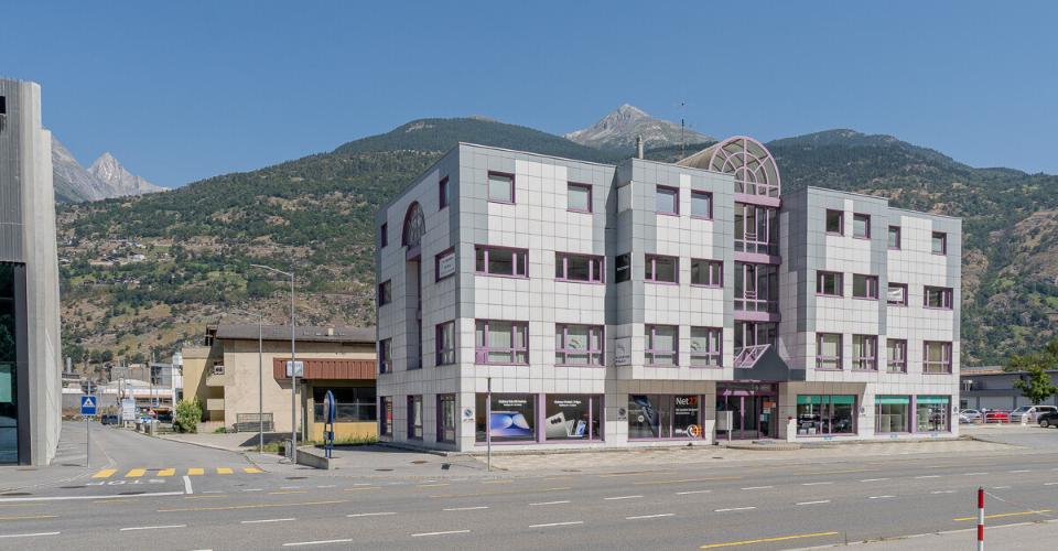 Espaces de bureaux et atelier divisibles, idéalement situés à Viège.