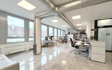 Office - image - 5