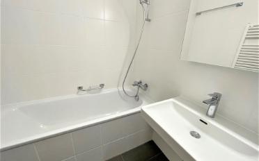 Apartment 4 rooms - image - 7