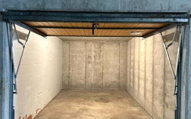 Single garage - image - 2