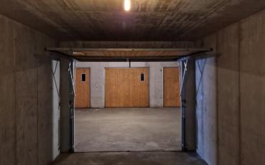 Single garage - image - 3