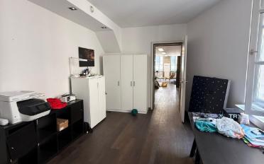 Office - image - 3