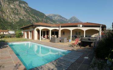 Villa 6.5 pièces - image - 1