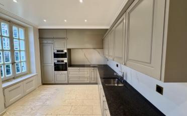 Apartment 8 rooms - image - 2