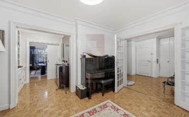 Apartment 8 rooms - image - 3