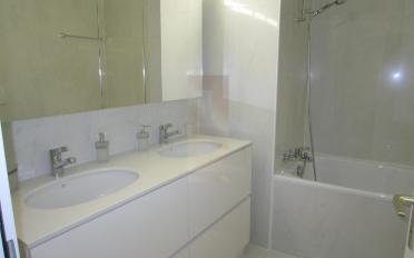 Apartment 6 rooms - image - 9