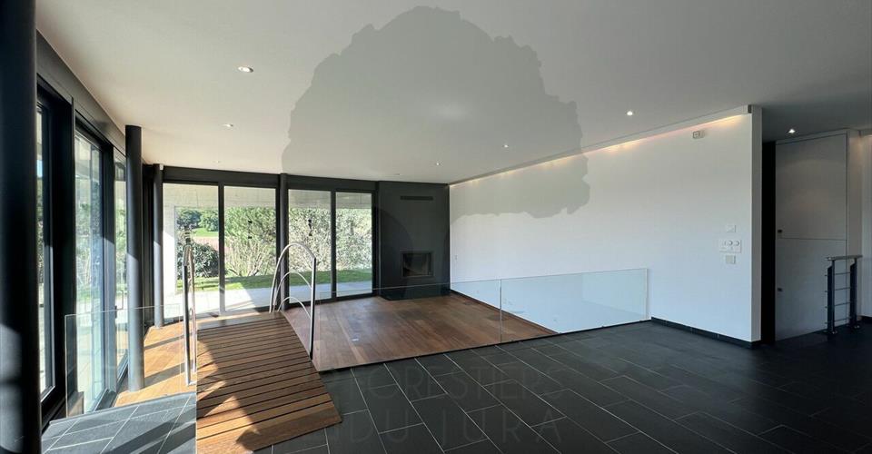 Magnifique maison d'architecte de 300m2 sur une parcelle de 2'333m2