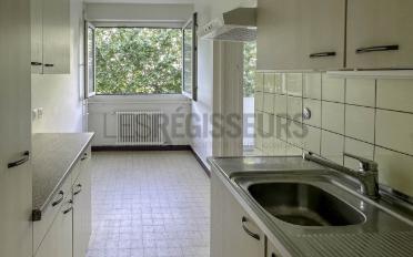 Apartment 4 rooms - image - 5