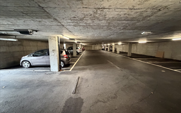 Place souterraine - image - 2