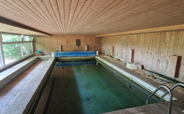 Einfamilienhaus 8.5 Zimmer - image - 3