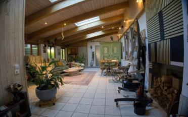 Hotel - image - 13