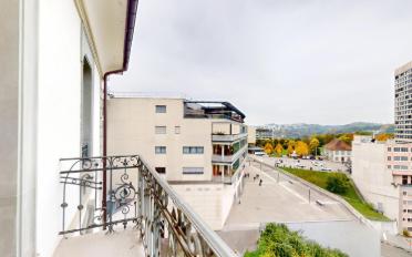Office - image - 3