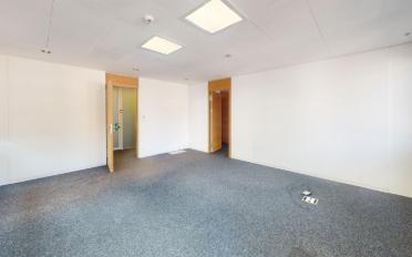 Office - image - 4