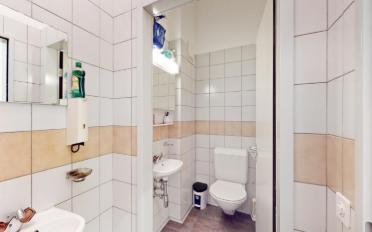 Commercial - image - 9