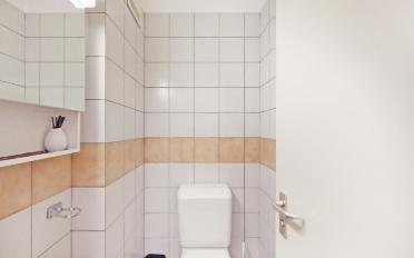 Commercial - image - 8