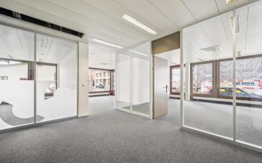 Office - image - 4