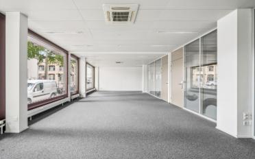 Office - image - 5