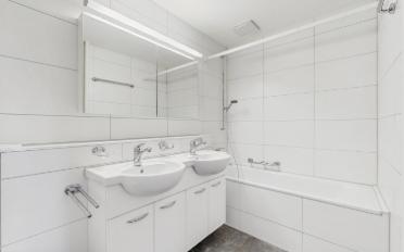 Apartment 4 rooms - image - 12