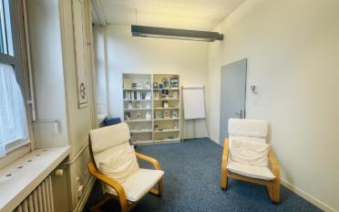 Office - image - 4