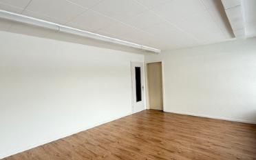 Office - image - 4