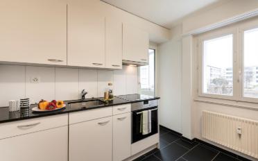 Apartment 4 rooms - image - 2