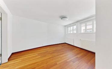 Apartment 4 rooms - image - 9
