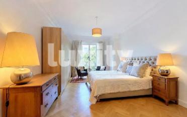 Apartment 8 rooms - image - 3