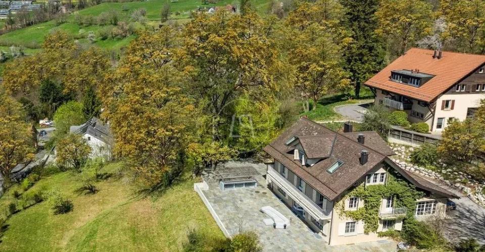 Propriété à fort potentiel de développement avec vue panoramique à Lut