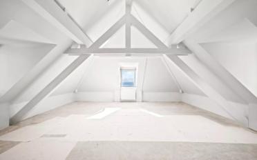 Apartment 4 rooms - image - 10