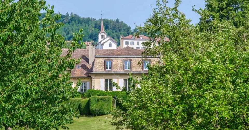 Château historique du XVIII, parc de 15'000 m2, Entre Lausanne et Nyon