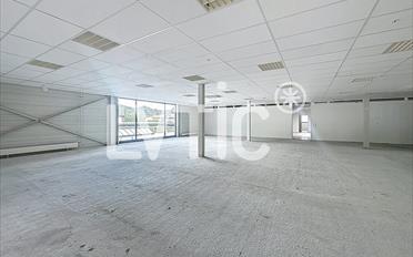 Commercial - image - 8