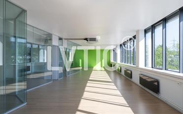 Commercial - image - 7