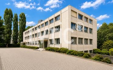 Office - image - 4