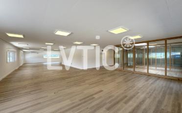 Office - image - 1
