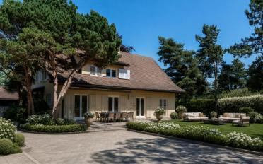Villa 8.5 pièces - image - 1