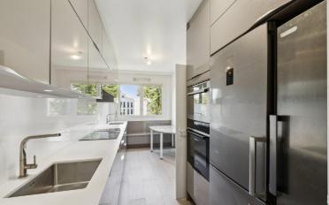Apartment 4 rooms - image - 4