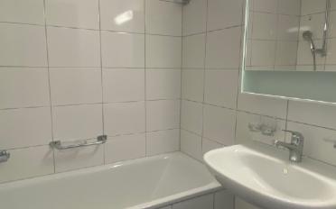 Apartment 4 rooms - image - 7