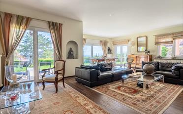 Villa 6.5 Zimmer - image - 1