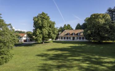 Einfamilienhaus 9.5 Zimmer - image - 2