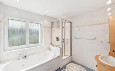 Einfamilienhaus 6.5 Zimmer - image - 8