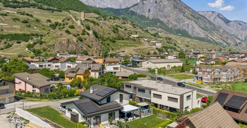 Villa moderne et confortable avec jacuzzi.