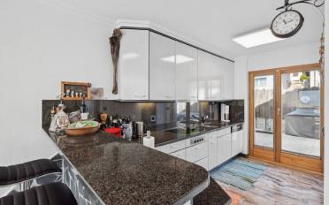Einfamilienhaus 5.5 Zimmer - image - 4