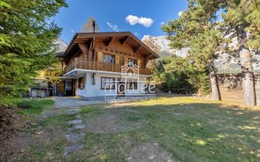 Chalet 5.5 pièces - image - 1