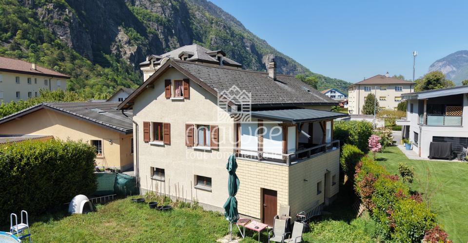 Rare sur le marché – Villa avec studio et fort potentiel !
